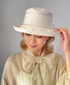 エメ　エンブレム／オフ白