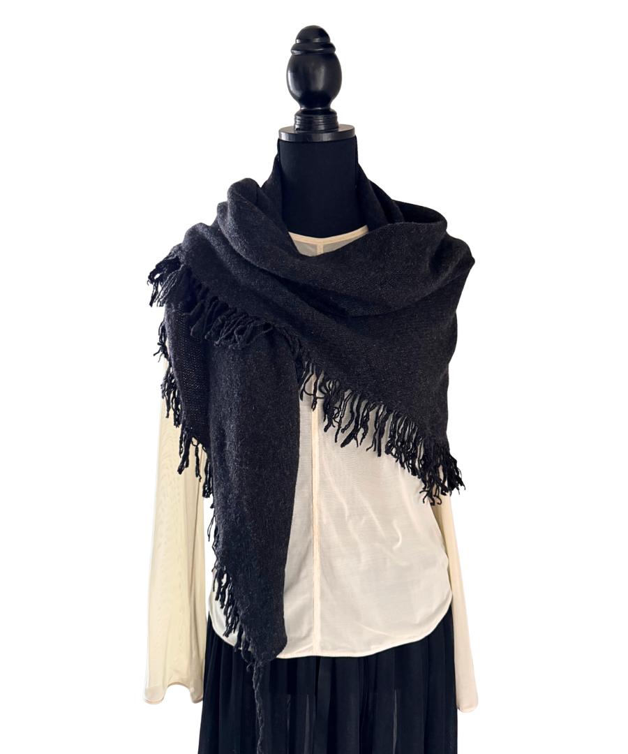 イタリア製 カシミヤ混｜三角フリンジストール｜チャコールブラック