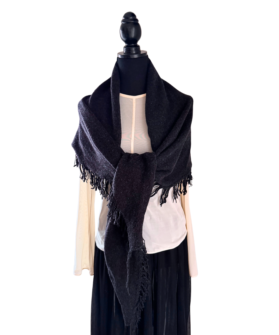 イタリア製 カシミヤ混｜三角フリンジストール｜チャコールブラック
