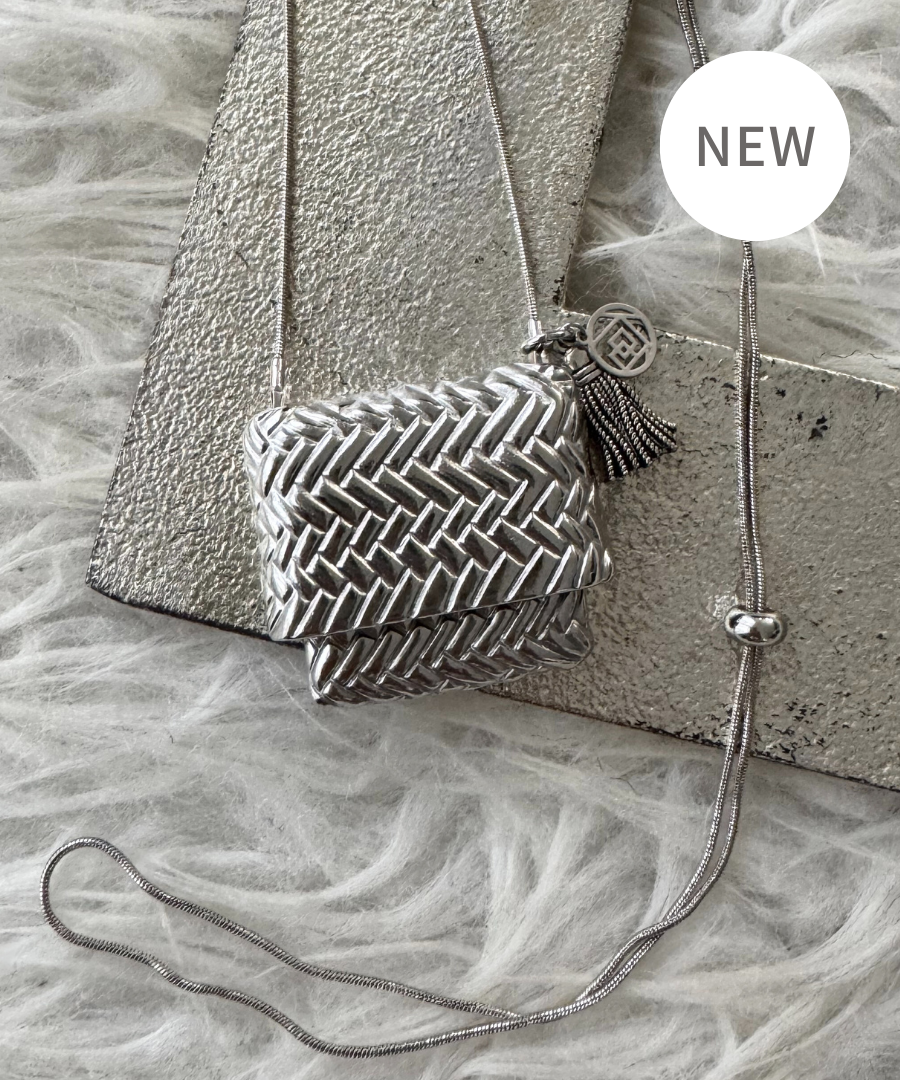 【 Rin − リン 】バッグチャームペンダント／ポーチ＆ギフトボックス付き