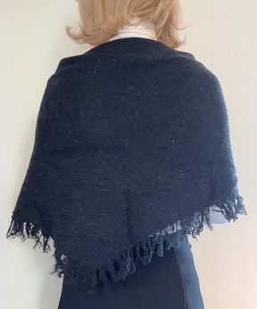 イタリア製 カシミヤ混｜三角フリンジストール｜チャコールブラック