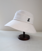 エメ　エンブレム／オフ白