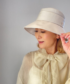 エメ　エンブレム／オフ白